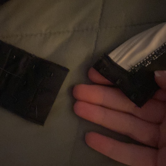 Women’s black and cream lace bra 34D - Picture 5 of 7